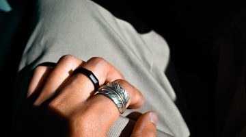 Photo Platinum wedding rings resale
