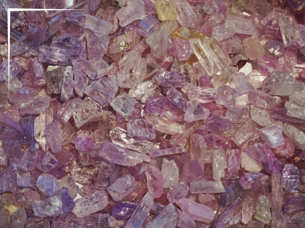 Kunzyt – lecznicze właściwości krzemianu